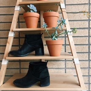 Black Ankle Booties 🖤
